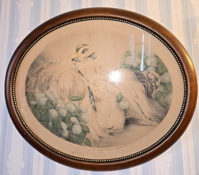 Louis Icart : Estampe / Gravure Art Nouveau – Femme aux hortensias