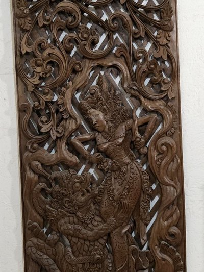 Panneau sculpté en bois – Décor balinais / asiatique – 100 x 28 cm - XXeme