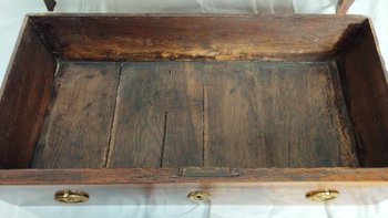 Commode marquetée époque Transition