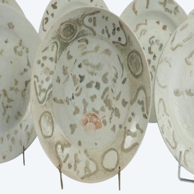 Assiette en porcelaine de Chine. Travail du XVIIe siècle. LS3158B126/7