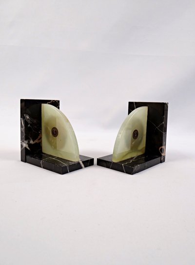 Pair of Art Deco bas-relief marble bookends of Jesus and Mary early 20th century