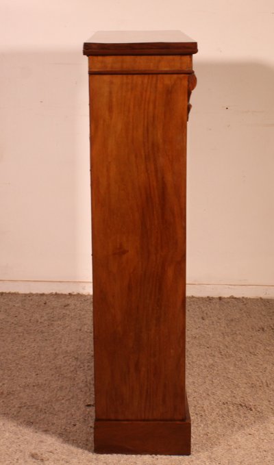 Libreria a giorno in noce del XIX secolo