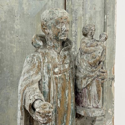 Saint Hyacinthe in carved wood 17th century