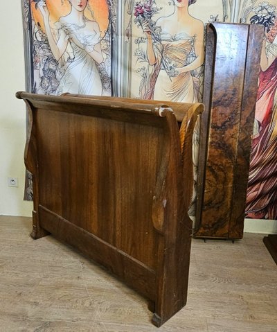 Walnut burr boat bed - Charles X / Restoration / Louis Philippe period