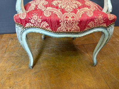 Pair of Louis XV style cabriolet chairs in polychrome beechwood
