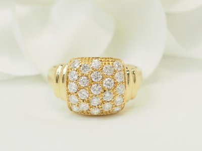 Anello con pavé di diamanti da 0,90 ct in oro giallo