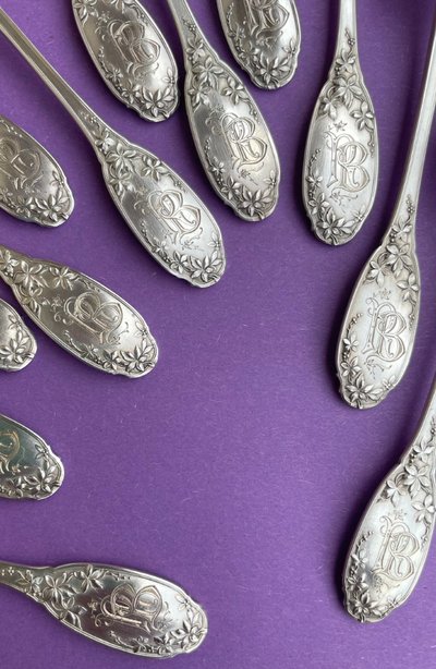 12 Art Nouveau oyster forks.