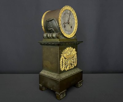 Orologio da camino in stile Impero