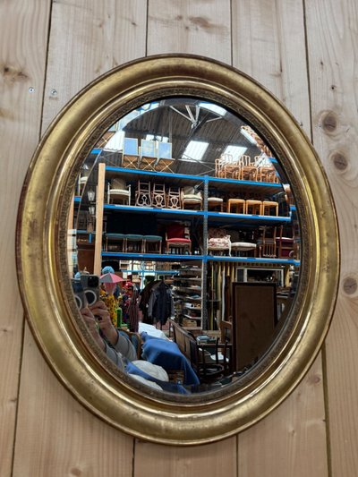 Napoleon III oval mirror – Gilded with gold leaf – Wood and stucco