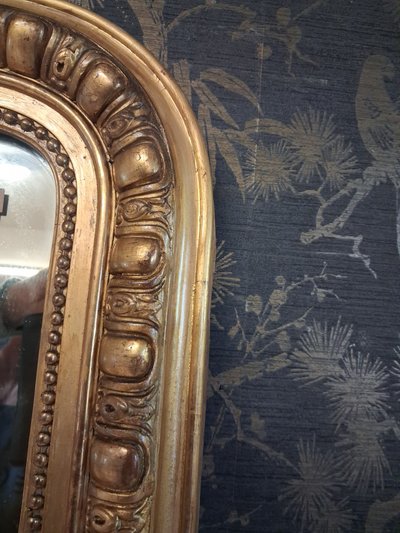 Louis Philippe mirror with egg-and-dart decoration, 153 x 125