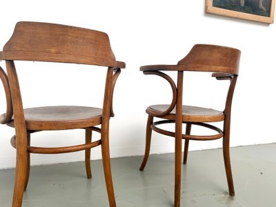 Paire de Fauteuils de Bureau Thonet – Hêtre Courbé & Assises Pyrogravées
