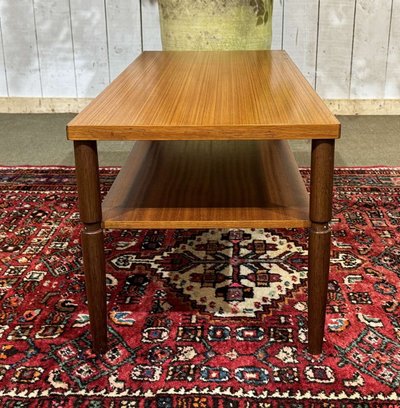 English coffee table from the 1970s in teak and iroko