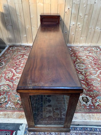 Comptoir de commerce Art Déco – Vitrine et tiroirs – Bois teinté acajou – Années 1920