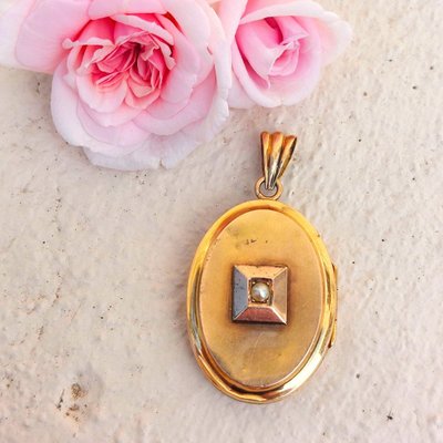 19th century keepsake locket pendant, 18k gold and pearl