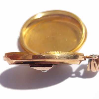 19th century keepsake locket pendant, 18k gold and pearl
