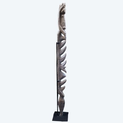 Figure de culte Yipwon, sculpture bois, art tribal, art océanien, Océanie, art du Pacifique, 154 cm