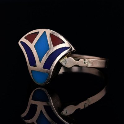 Ägyptischer Ring aus Gelbgold und Emaille