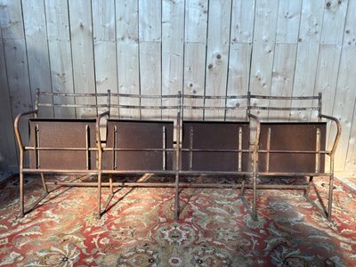 4-seater theater bench – Industrial style – Iron and sheet metal – Early 20th century