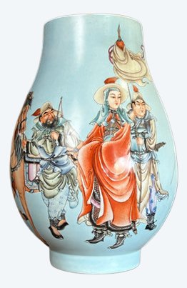 GRAND VASE BALUSTRE EN PORCELAINE DE CHINE A DECOR EMAILLÉ POLYCHROME DE 39 CM