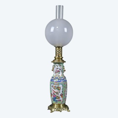 Petroleumlampe aus Kanton Porzellan & Bronze, Qing Dynastie, China - Ende 19.