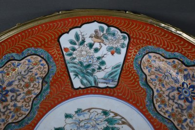 Große Schale aus Imari-Porzellan und Bronzefassung, Japan - Ende 19.
