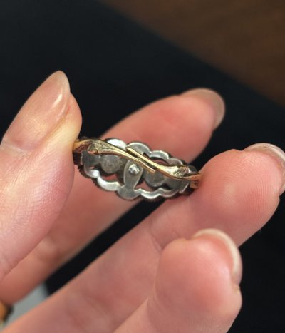 Anello in oro 18 carati, argento e diamanti, XIX secolo