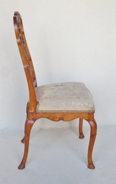 Suite de six chaises, Venise milieu XVIIIe siècle.