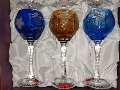 CRYSTAL GLASSES 6 Antique Colored Cut Crystal Footed Glasses