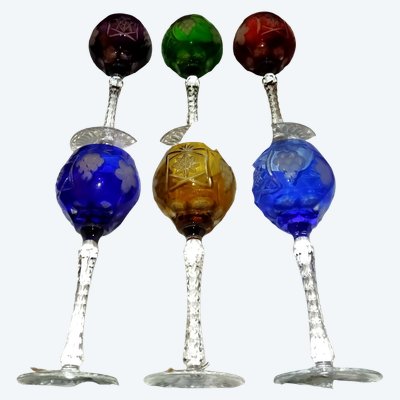 VERRERIE EN CRISTAL  6 Verres Anciens a Pied en Cristal Taillé et Coloré