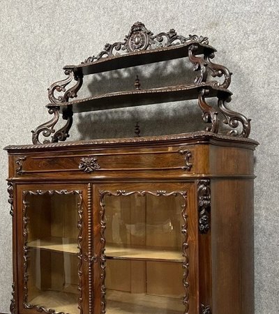 Vitrine galbée époque Napoléon III en acajou
