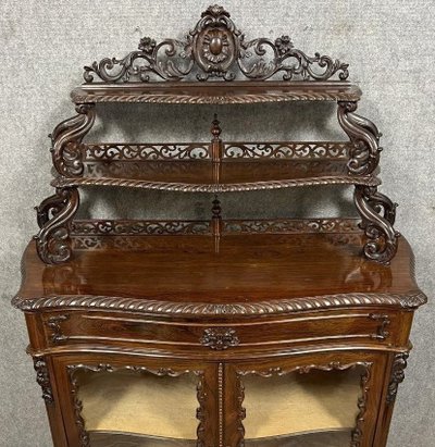 Vitrine galbée époque Napoléon III en acajou