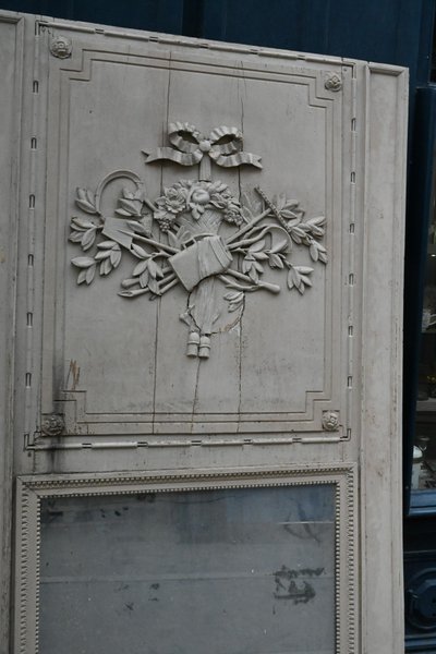 Wichtiger Trüffel mit Gartenattributen aus der Louis-XVI-Zeit