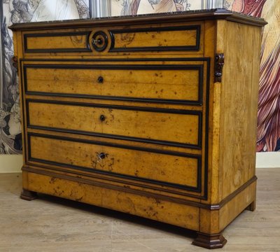 Commode époque Charles X en érable et poirier noirçi (vers 1820)