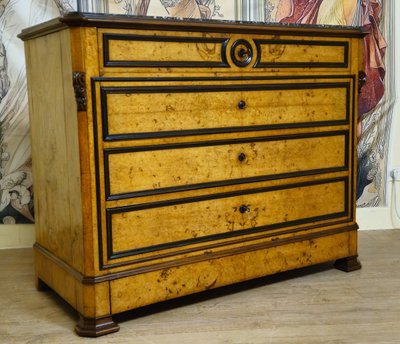 Commode époque Charles X en érable et poirier noirçi (vers 1820)