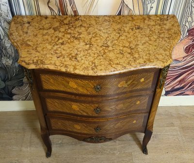 Commode de Dame galbée style Louis XV marquetée avec marbre – XIXᵉ siècle