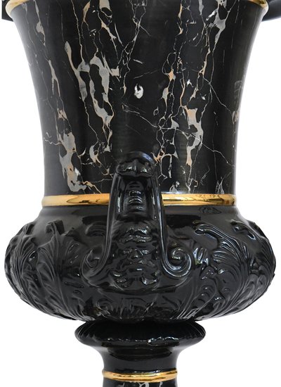 Tommaso Barbi pour B. Ceramiche - Important vase avec sa colonne en céramique imitant le marbre