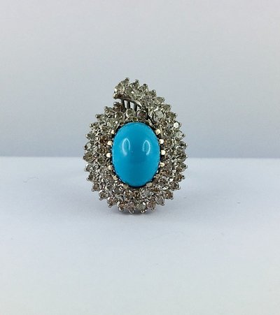 Bague Forme Poire  Cabochon De Turquoise Double Entourage Diamants Sur Or Blanc