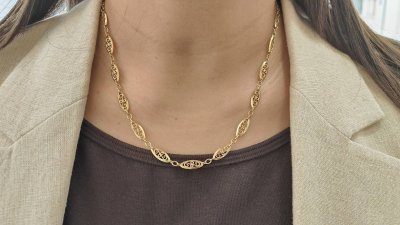 Collana in filigrana d'oro giallo 18 carati
