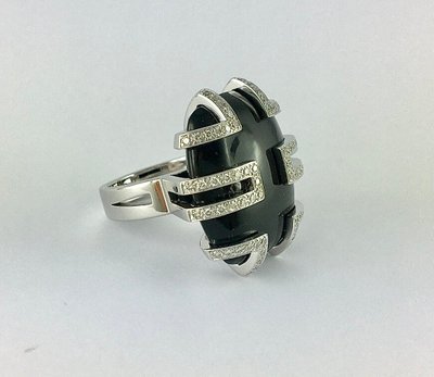 Bague Cartier Baiser du Dragon Yijing Jade Noir et Diamants sur Or Blanc