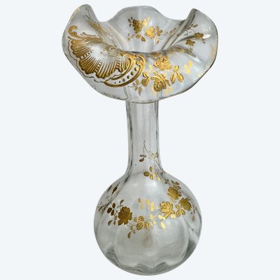 Baccarat - Vase Art Nouveau  modèle Jack in the Pulpit. 