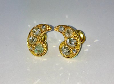 Boucles d’Oreilles Motif Cachemire Diamants Tailles Rose sur Or Jaune