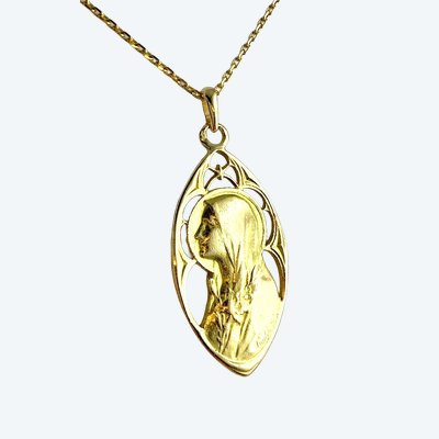 Virgin Mary Medal Pendant in Mandorla Style Belle Epoque Yellow Gold