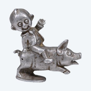 Mascotte Enfant Jeannot Sur Son Cochon Bouchon De Radiateur 1930 En Aluminium