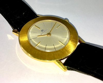 Vintage Bucherer 1960s Yellow Gold Watch on Leather, Manual Movement, Ultra-Thin, and its Case