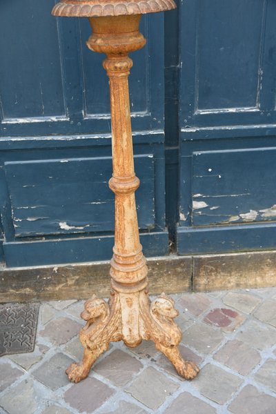 Large cast iron torchiere with griffins from the Restoration XIX period