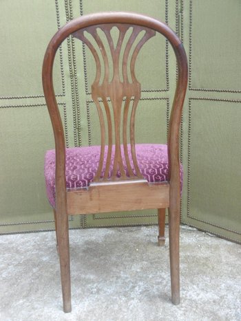 Série de dix chaises acajou massif