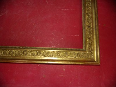 Cornice del XIX secolo in legno dorato.
