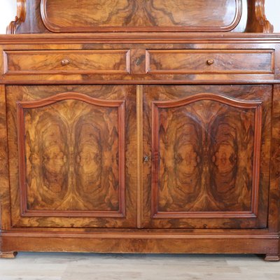 Antiker Sideboard-Schrank aus Nussbaumholz, Italien, Mitte des 19. Jahrhunderts