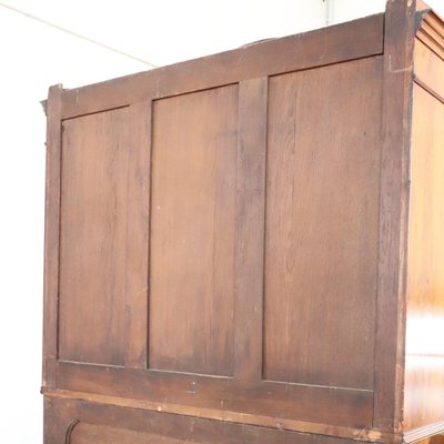 Antiker Sideboard-Schrank aus Nussbaumholz, Italien, Mitte des 19. Jahrhunderts