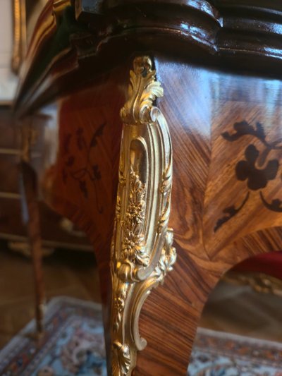 End wood marquetry games table in the BVRB style, by Krieger,